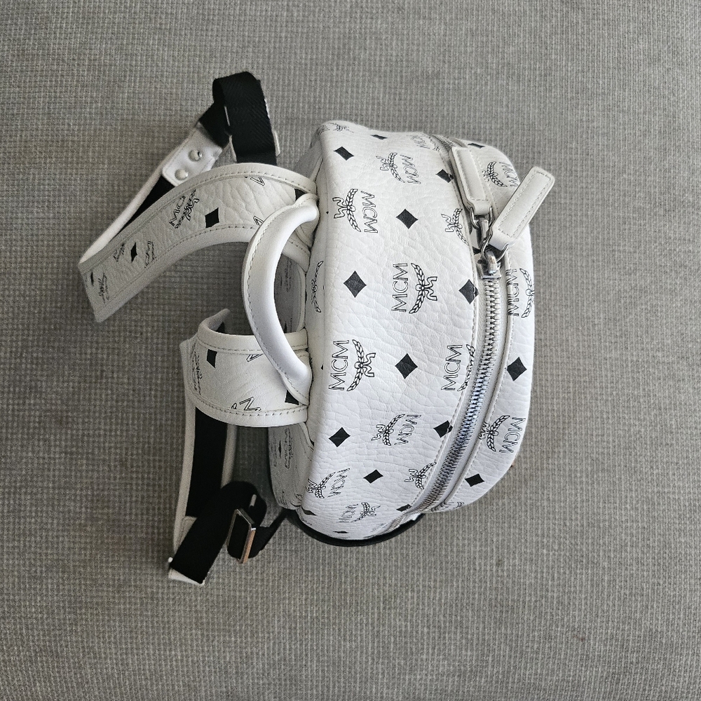 Authentic MCM Backpack | FREE SHIPPING - Picture 4 of 5